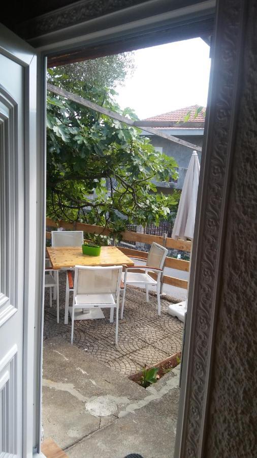 Petkovic Apartmani 1 Tivat Buitenkant foto