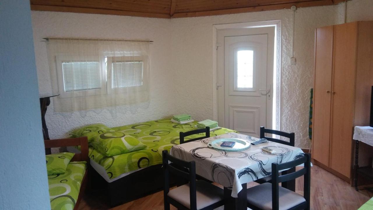 Petkovic Apartmani 1 Tivat Buitenkant foto